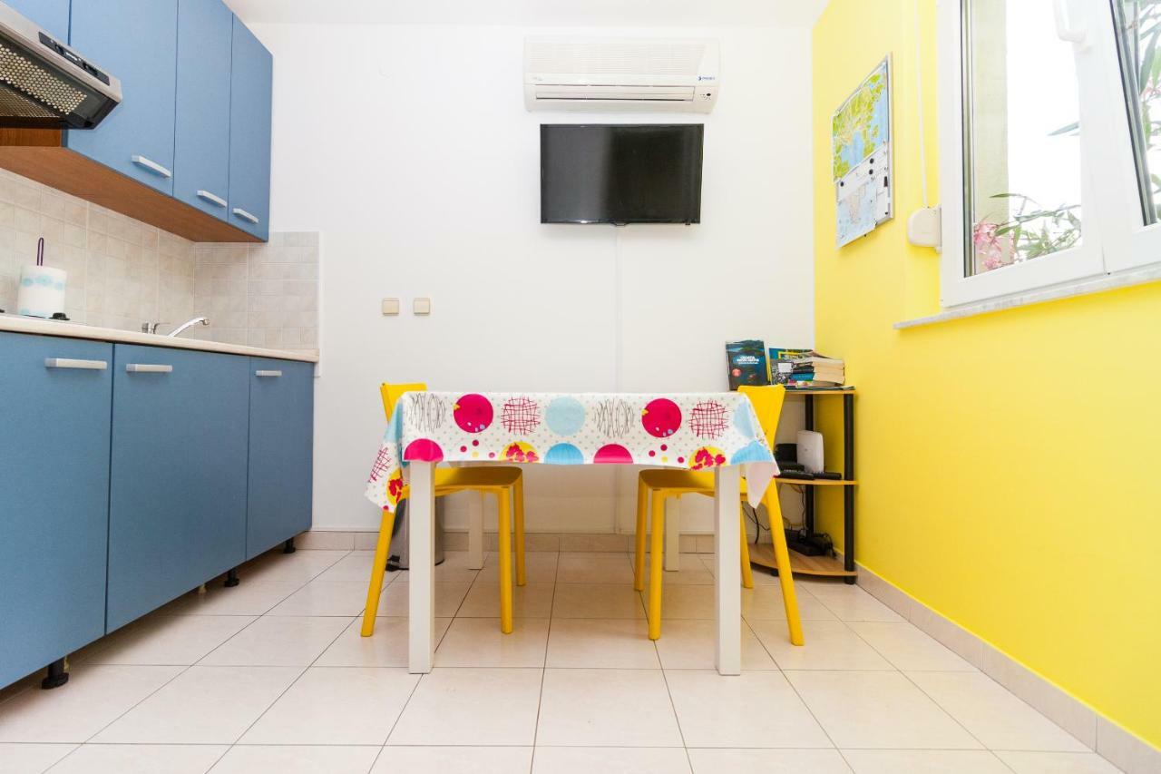 • Lungomare Beach Apartment Pula • Exterior foto